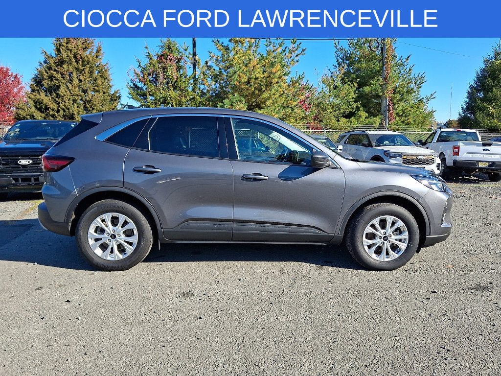 Used 2023 Ford Escape Active w/ Tech Pack #1 AWD/4WD image 10