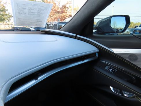 Used 2022 Chevrolet Corvette Stingray Premium Cpe w/ Z51 Performance Package image 24