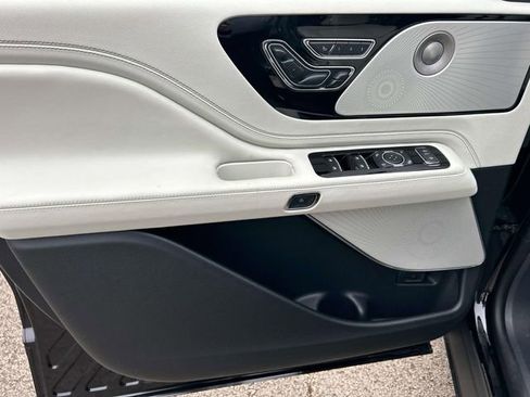 New 2026 Lincoln Aviator Black Label w/ Jet Appearance Package AWD/4WD image 20