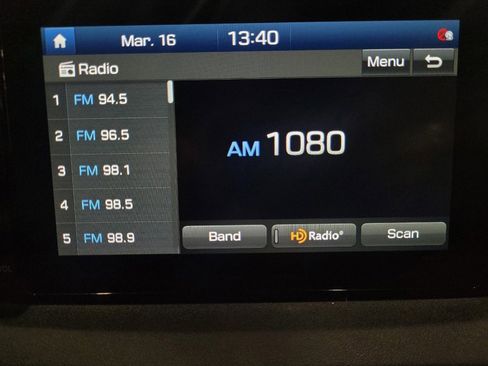 Used 2020 Hyundai Santa Fe Limited image 25