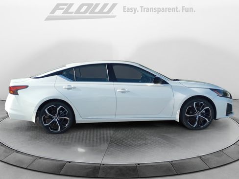 New 2025 Nissan Altima 2.5 SR image 7