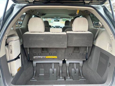 Used 2011 Toyota Sienna LE w/ Towing Pkg FWD image 14