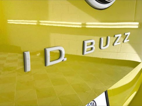 New 2025 Volkswagen ID. Buzz 1st Edition image 13