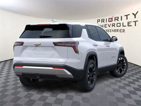 New 2025 Chevrolet Equinox LT image 4