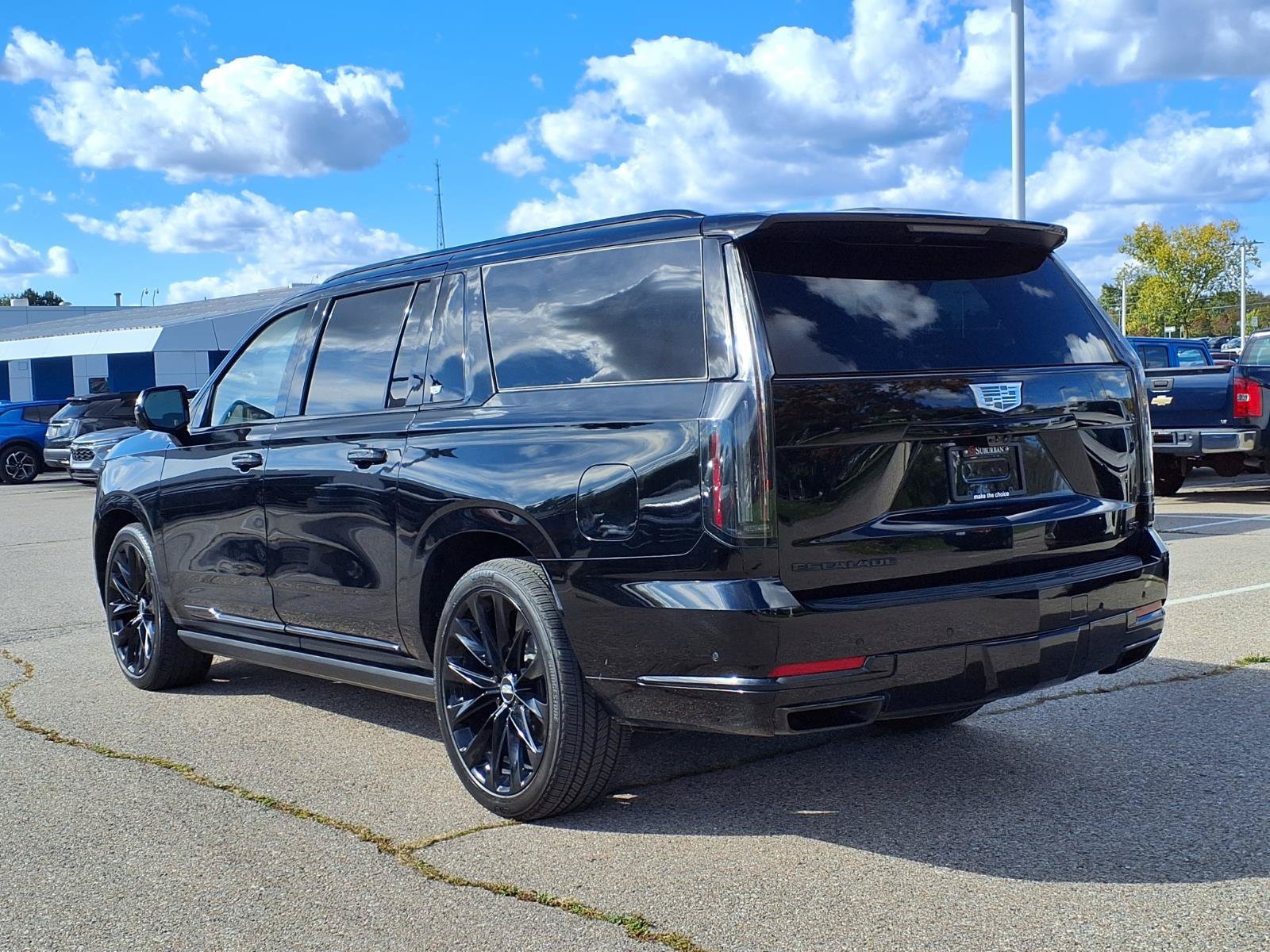 Used 2025 Cadillac Escalade ESV Sport Platinum AWD/4WD image 7