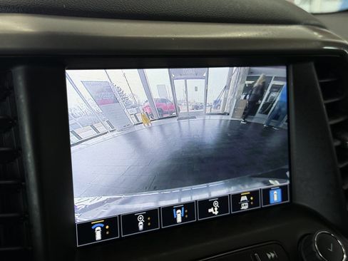 Used 2022 GMC Acadia Denali w/ Denali Ultimate Package FWD image 66