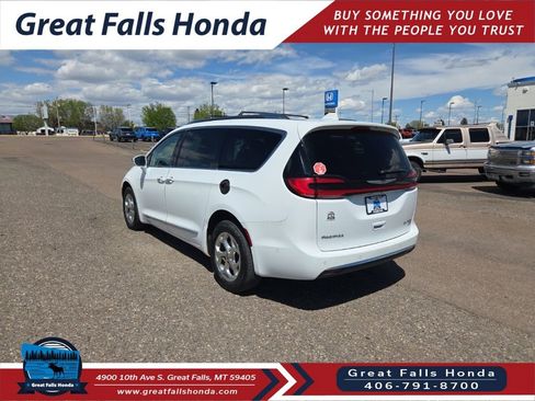 Used 2021 Chrysler Pacifica Limited w/ Premium & Safety Sphere Group AWD/4WD image 5
