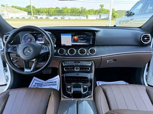Used 2017 Mercedes-Benz E 300 image 42