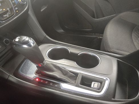 Used 2021 Chevrolet Equinox LT image 26