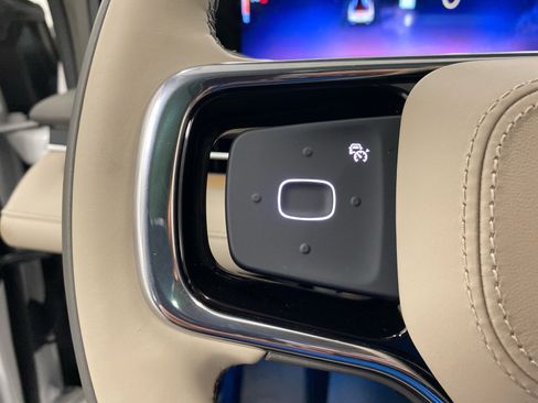 Used 2025 Lincoln Nautilus Reserve image 15