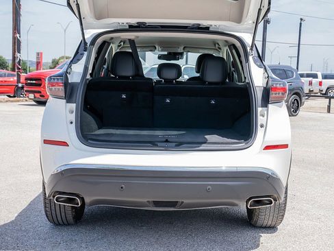 Used 2023 Nissan Murano SV FWD image 12