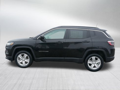 Used 2022 Jeep Compass Latitude image 4