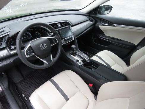Used 2016 Honda Civic EX image 11