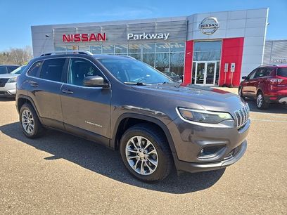 Used 2019 Jeep Cherokee Latitude Plus w/ Comfort/Convenience Group