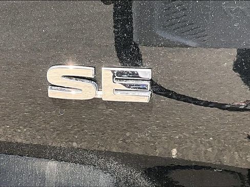 New 2026 Mitsubishi Outlander SE AWD/4WD image 12