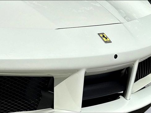 Used 2018 Ferrari 488 Spider RWD image 27