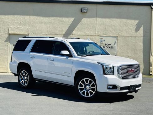 Used 2016 GMC Yukon Denali w/ Enhanced Security Package AWD/4WD image 2