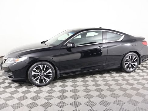 Used 2017 Honda Accord EX image 9