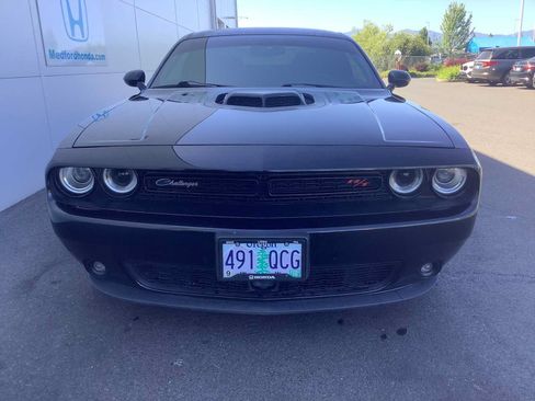 Used 2015 Dodge Challenger R/T Plus RWD image 8