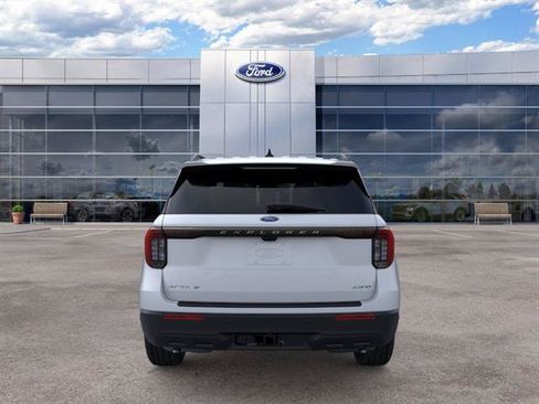 New 2026 Ford Explorer Active AWD/4WD image 5
