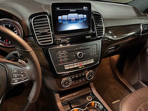 Used 2018 Mercedes-Benz GLS 450 4MATIC image 33