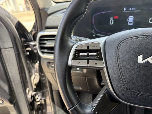 Used 2023 Kia Telluride EX w/ EX Captain's Chair Package FWD image 16