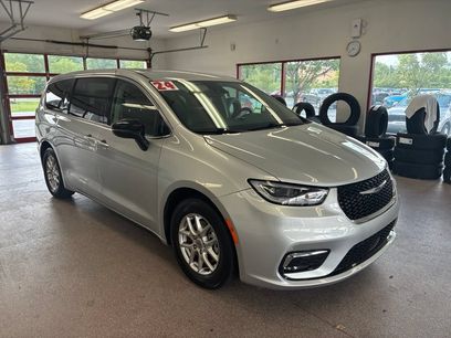 Certified 2024 Chrysler Pacifica Touring-L