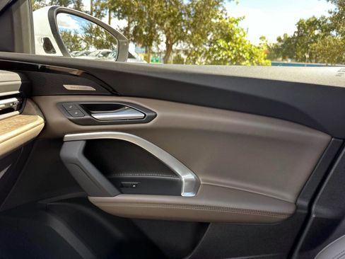 New 2025 Audi Q5 Premium Plus image 23