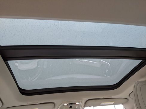 Used 2020 Volvo S60 T5 Inscription image 13