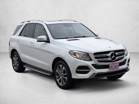 Used 2017 Mercedes-Benz GLE 350 image 3