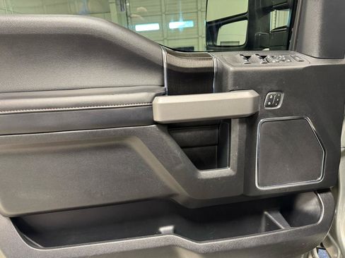 Used 2019 Ford F250 Platinum w/ Platinum Ultimate Package AWD/4WD image 12
