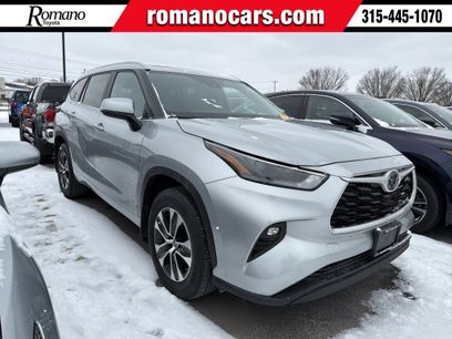 Used 2023 Toyota Highlander XLE