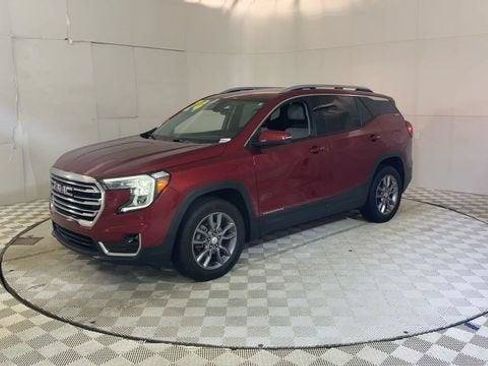 Used 2024 GMC Terrain SLT AWD/4WD image 5