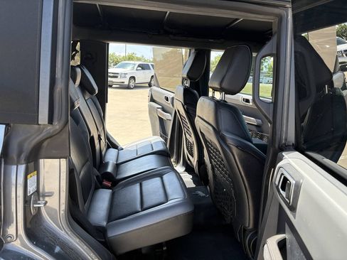 Used 2021 Ford Bronco Black Diamond w/ Sasquatch Package AWD/4WD image 11