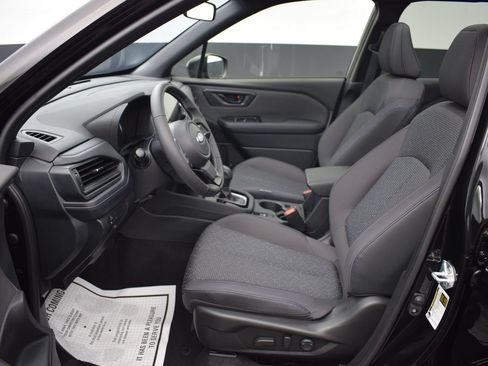 Used 2025 Subaru Forester Premium AWD/4WD image 14