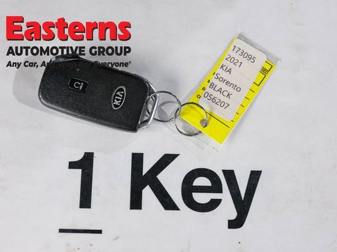 Used 2021 Kia Sorento S w/ Panoramic Sunroof Package AWD/4WD image 25