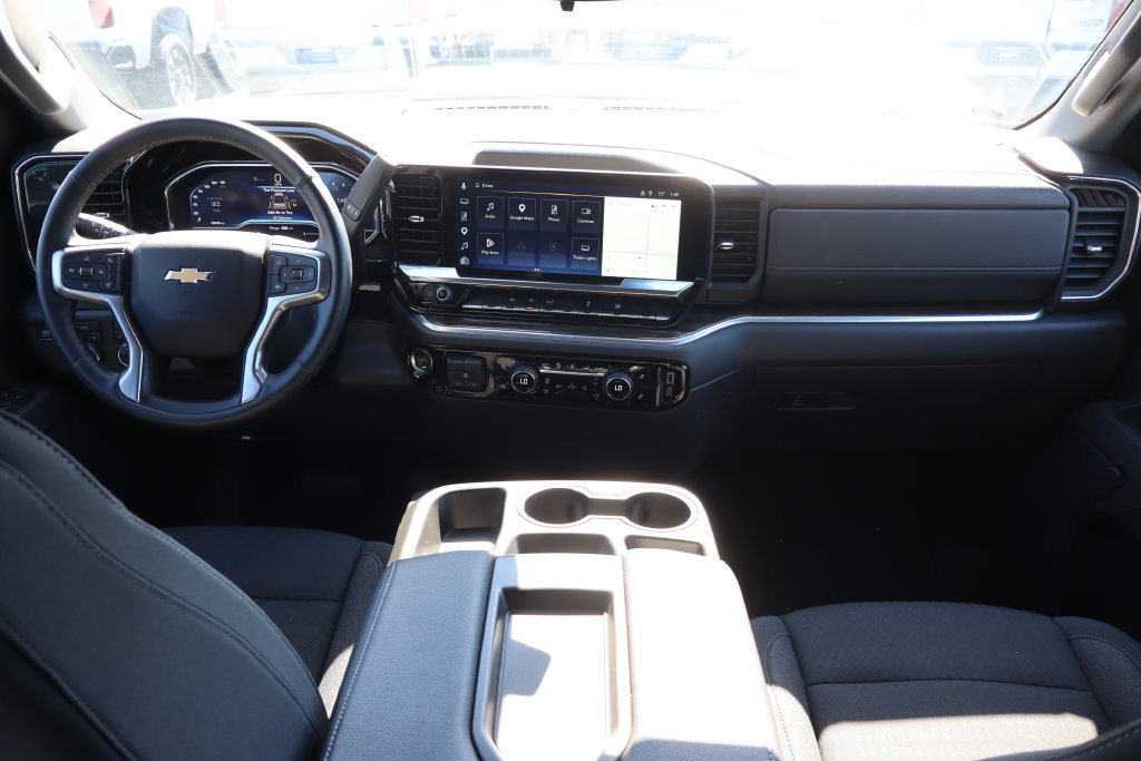Used 2025 Chevrolet Silverado 1500 LT AWD/4WD image 14