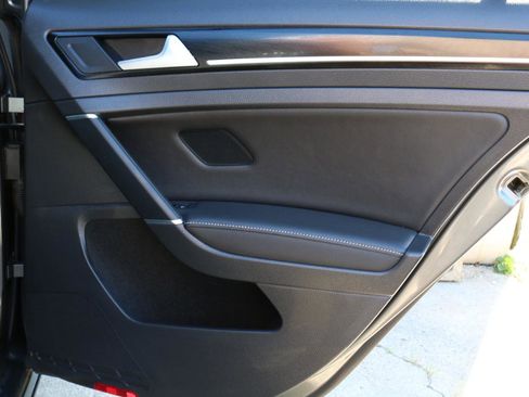Used 2019 Volkswagen Golf 4-Door AWD/4WD image 48