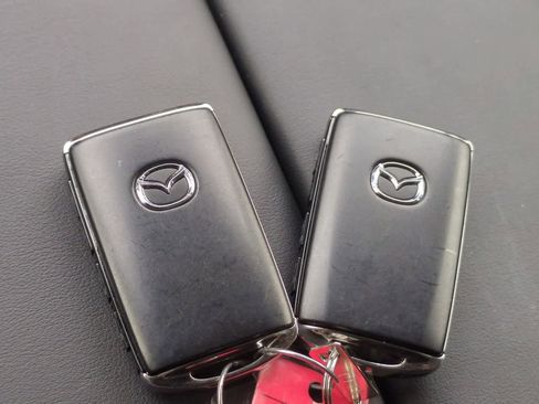 Used 2024 MAZDA CX-90 3.3 Turbo w/ Preferred Plus AWD/4WD image 36