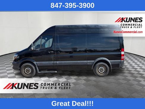 Used 2017 Mercedes-Benz Sprinter 2500 image 4