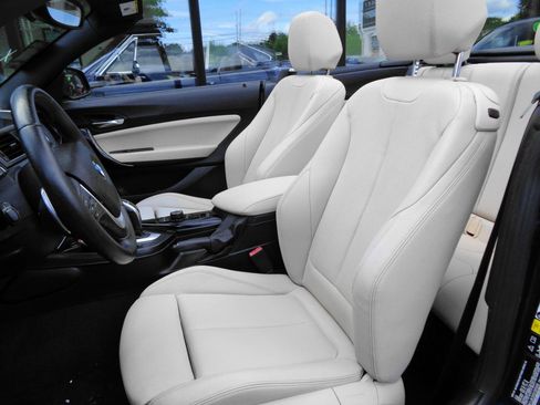 Used 2016 BMW 228i xDrive Convertible AWD/4WD image 2