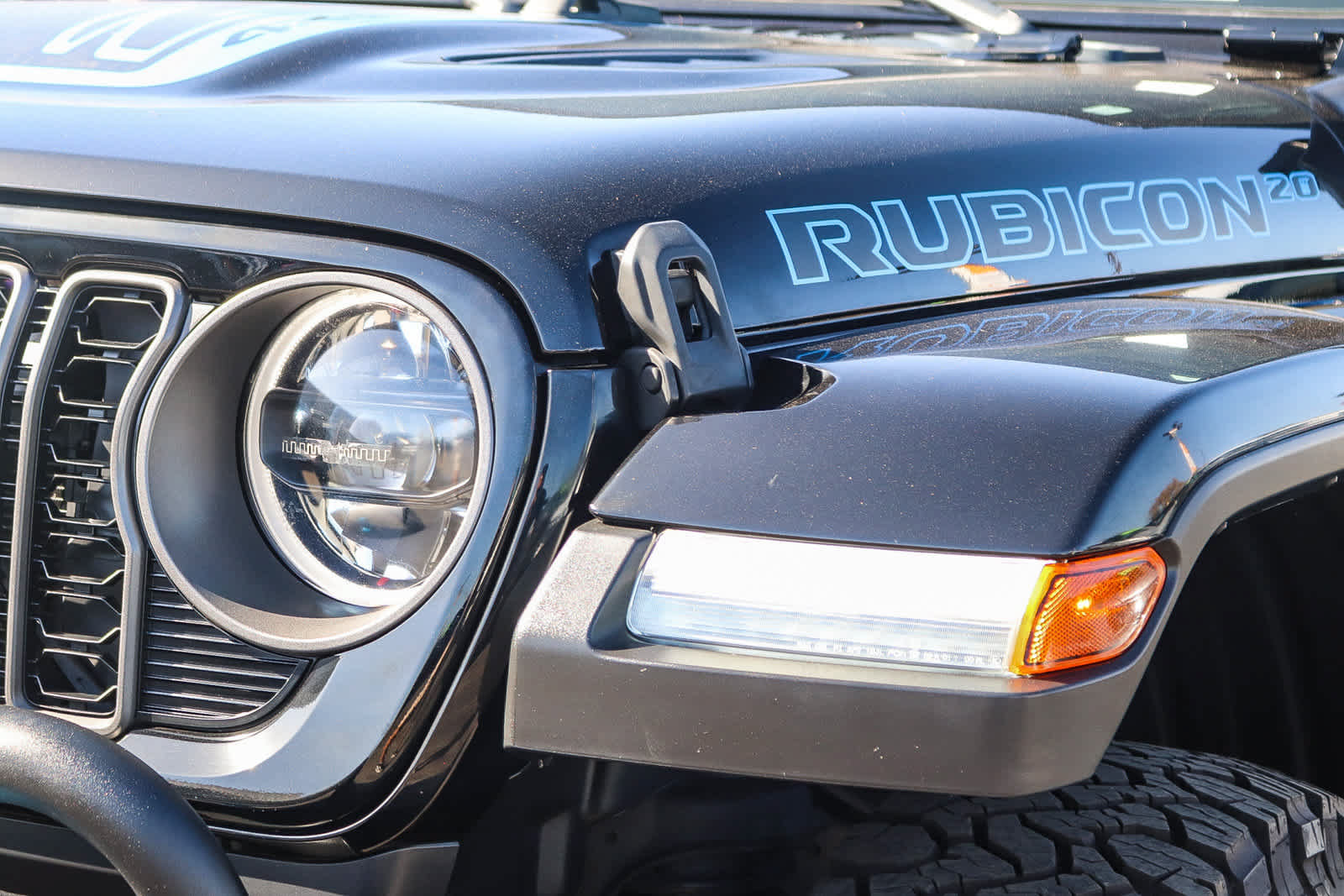 Used 2023 Jeep Wrangler Unlimited Rubicon 4xe AWD/4WD image 8