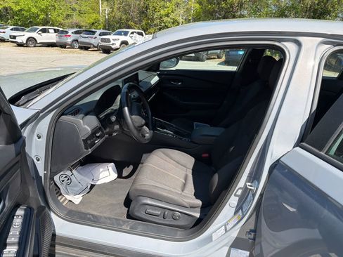 Used 2024 Honda Accord Sport image 16