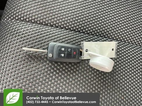 Used 2017 Chevrolet Equinox LT w/ Convenience Package image 27