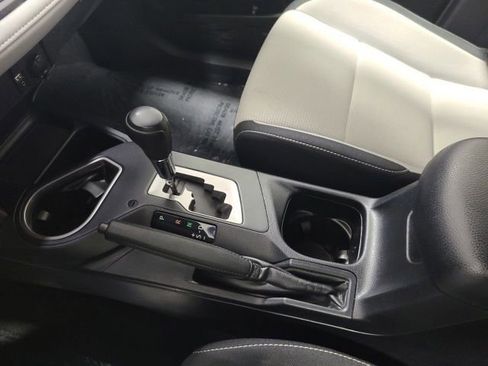 Used 2018 Toyota RAV4 XLE AWD/4WD image 32