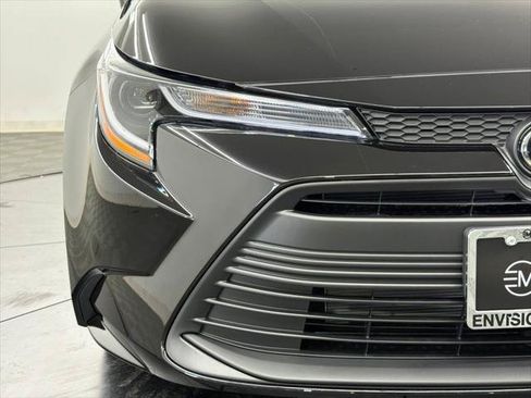 Certified 2026 Toyota Corolla LE FWD image 9
