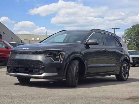 Used 2023 Kia Niro Wave w/ Wave Preserve Package FWD image 13