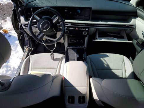 Used 2025 Hyundai Tucson Limited image 7