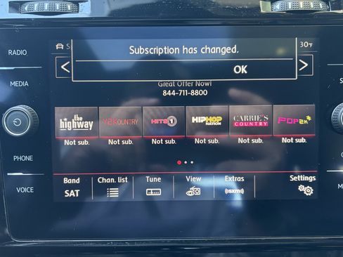 Used 2019 Volkswagen GTI SE image 10