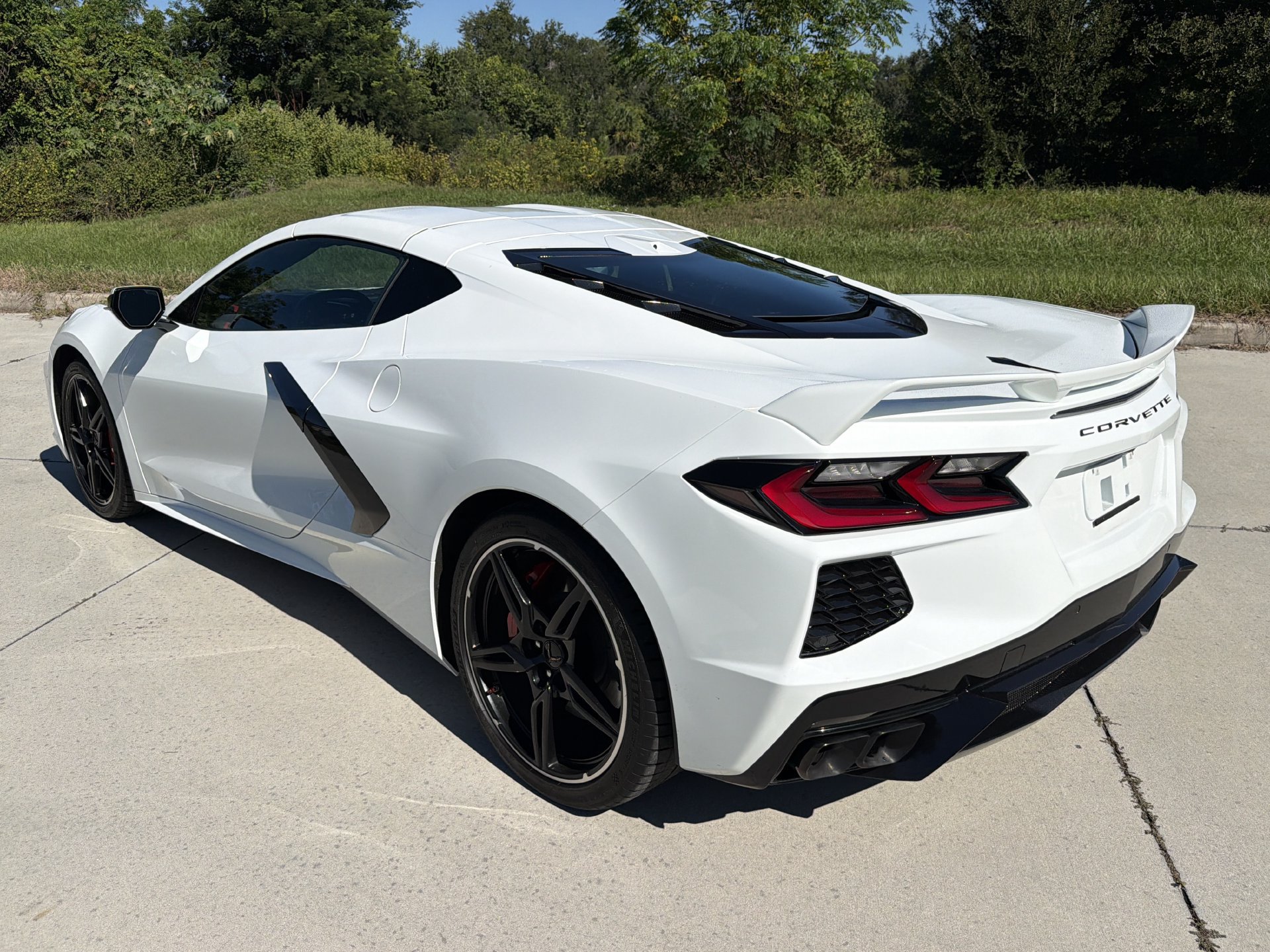 Used 2023 Chevrolet Corvette Stingray Preferred Cpe w/ Z51 Performance Package RWD image 6
